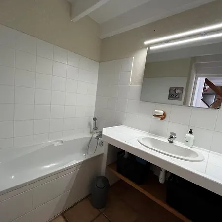 Charmant T4 Duplex Au Centre Du Village Avec Garage - Equipe Pour 6/7 Personnes - Fr-1-761-12 *